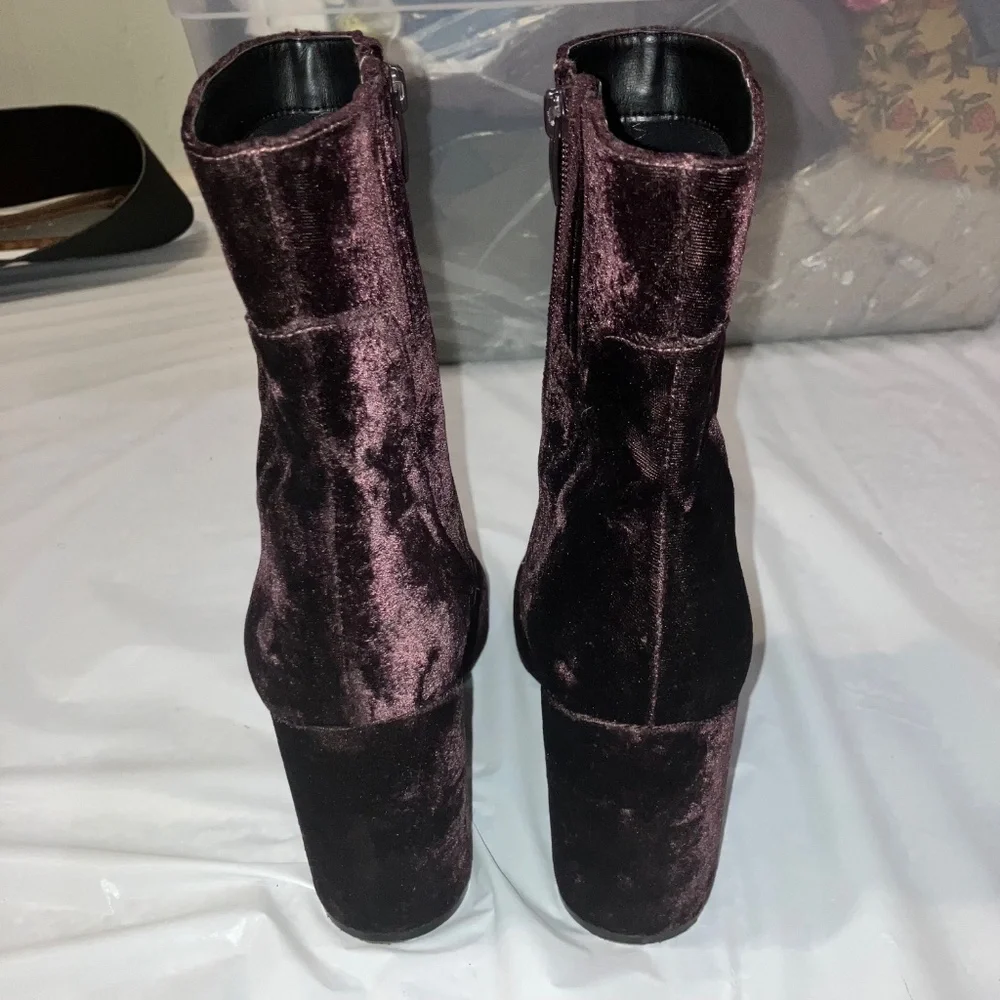 SOLD. Kendall + Kylie Burgundy Plum Velour Ankle Boots - Picture 6 of 8